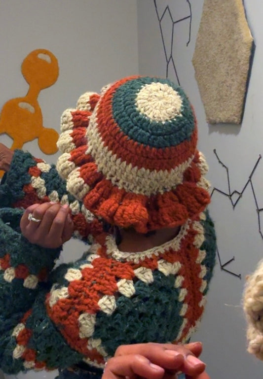 Noel Dreams Chunky Wool Ruffle Hat PATTERN